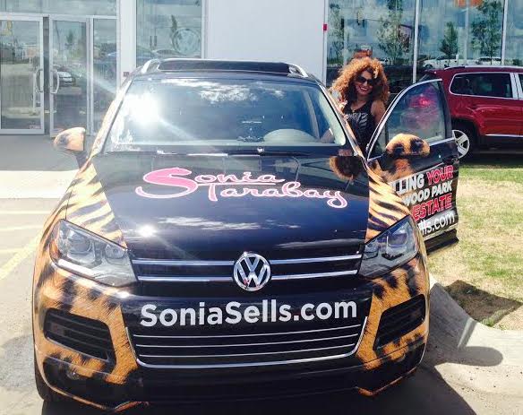 Sonia Tarabay & the Sonia-mobile, front view